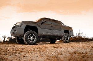 GMC Yukon XL 1500 Suspension Lift Kit - Rough Country - NTD - '00-'06